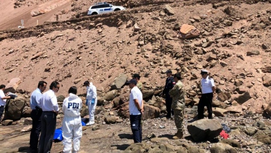 La Brigada de Homicidios de la Policía de Investigaciones trabaja en el lugar de los hechos.